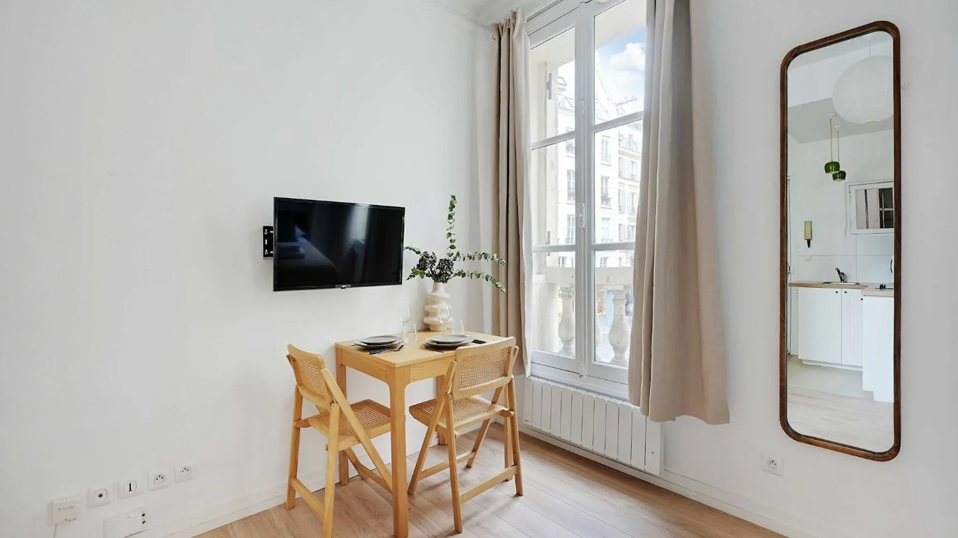 Charming Flat - Rambuteau - Mobility Lease Apartment Paris